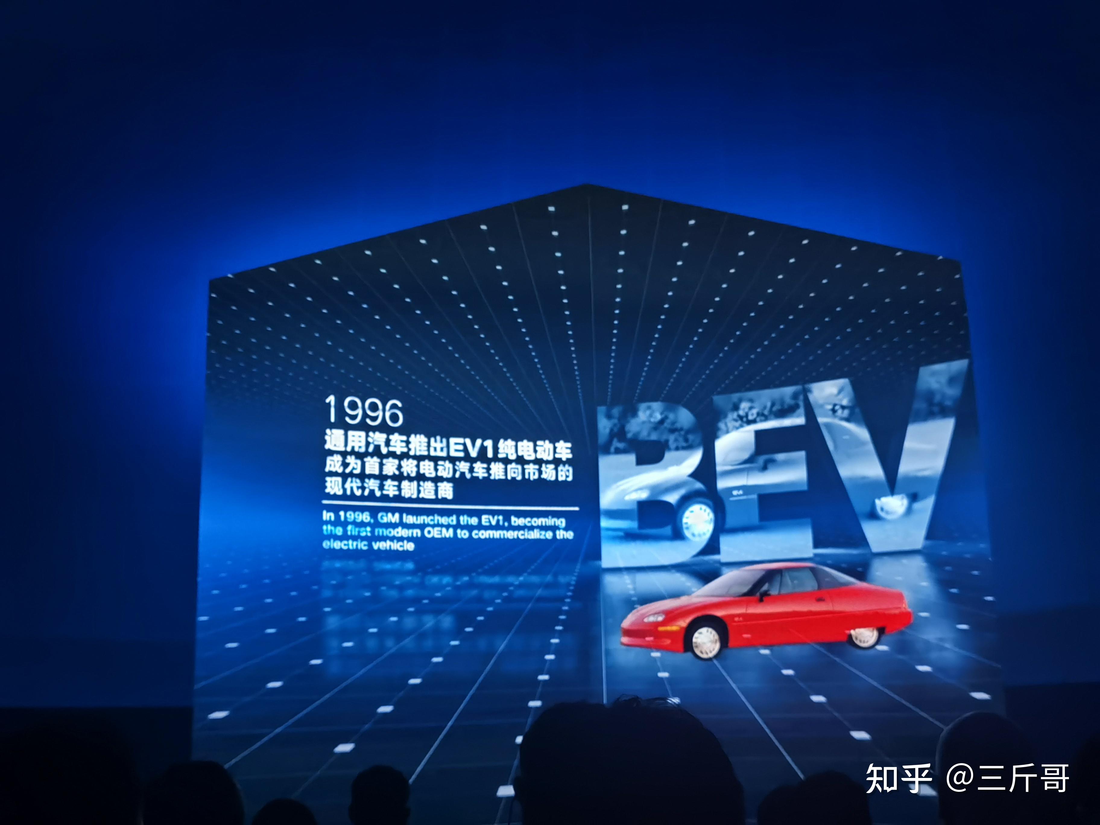 包含柏林赫塔逆转胜利，继续保持领先优势的词条